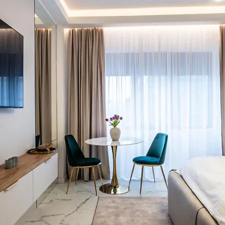 Sophisticated - Old Town & Calea Victoriei *