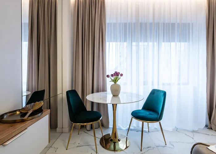 Sophisticated - Old Town & Calea Victoriei Apartman