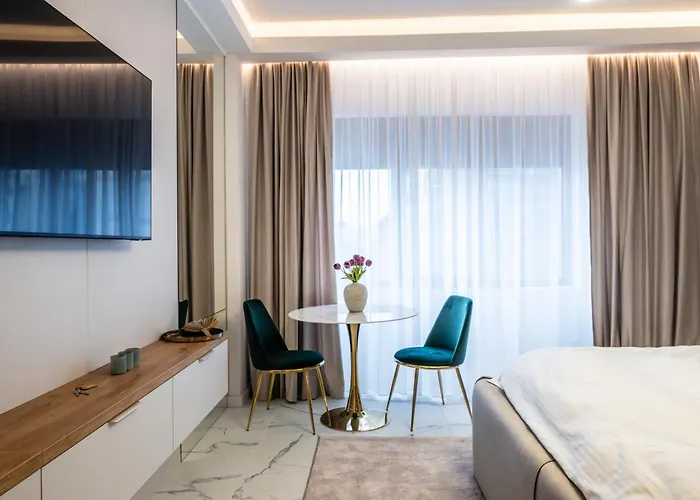 Sophisticated - Old Town & Calea Victoriei *