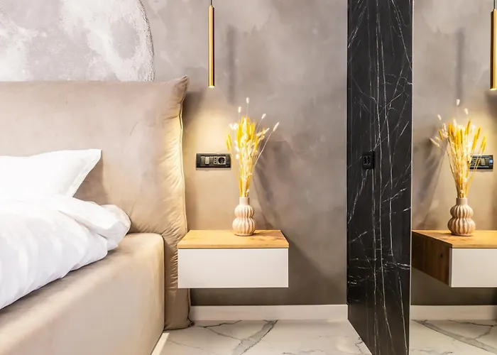 Sophisticated - Old Town & Calea Victoriei Bukarest