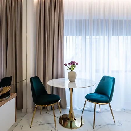 Sophisticated - Old Town & Calea Victoriei Daire